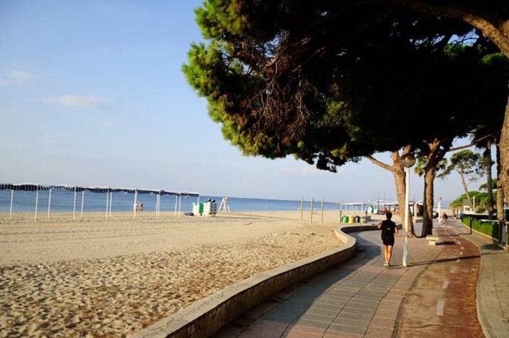 Sunflat Holidays Vila Beach Economic Aparment Cambrils Esterno foto